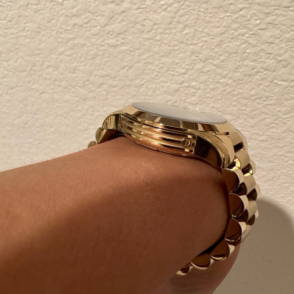 Watch - Picture 4 of 4
